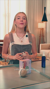 Stories de Mini Facial Brush